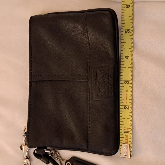 Coach wristlet - Picture 6 of 7